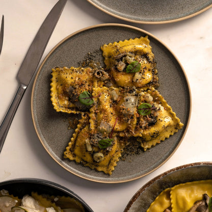 Braised Leeks, Mascarpone & Truffle (2kg)(14 Main Size Portions)